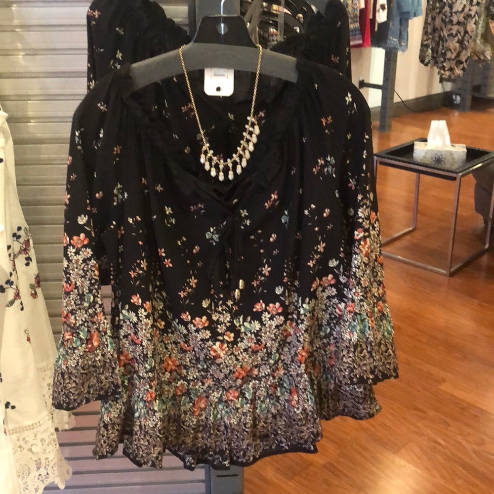 🚨SOLD🚨Miss Kelly 1999 floral top